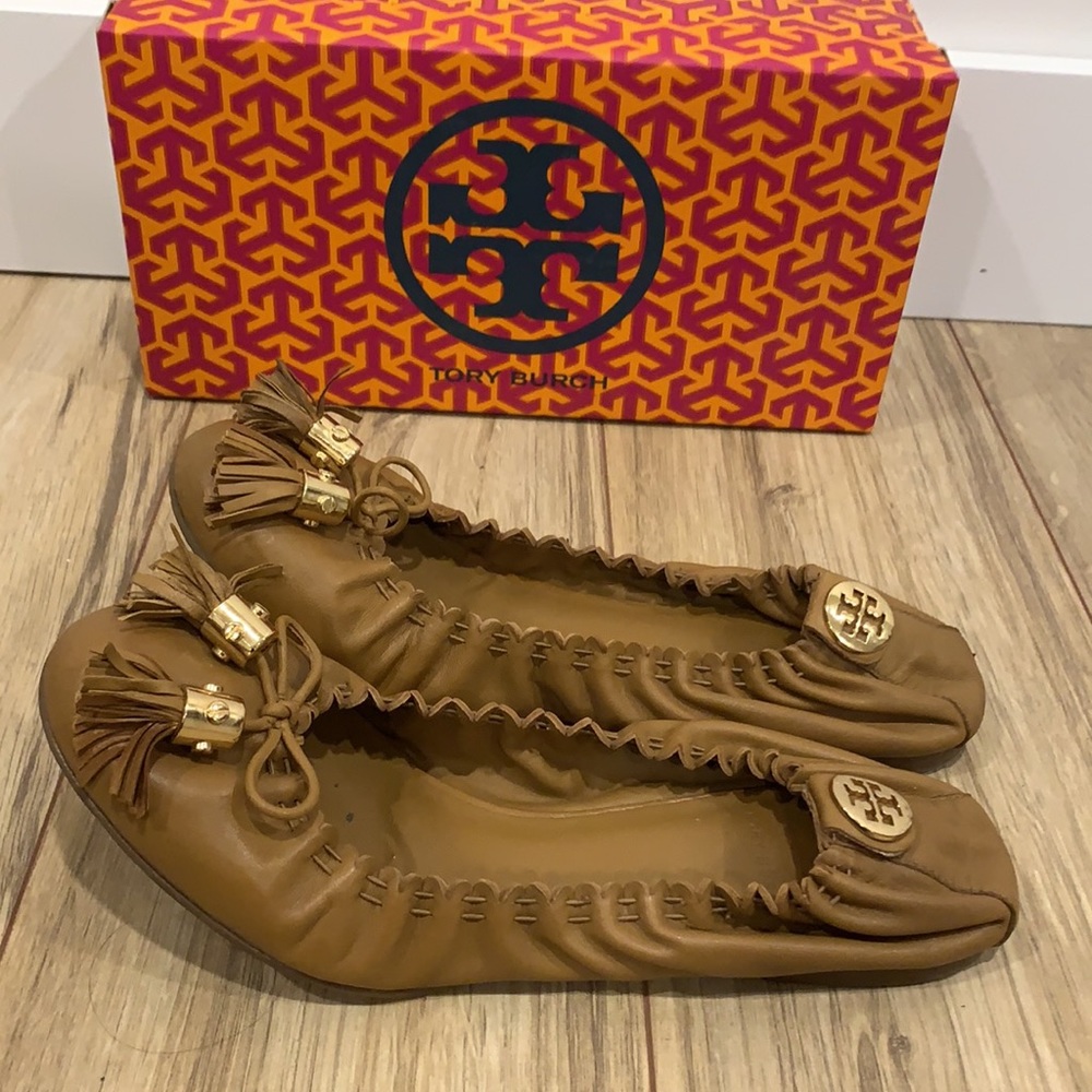 Tory Burch elastic ballet flats